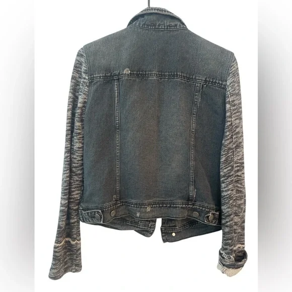 Free People Distressed Mixed Media Denim Jacket Black Sweater Sleeves – M - Picture 3 of 9